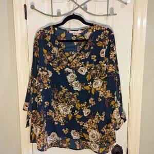 In Every Story Women's Floral Top Sz. X Blue Floral